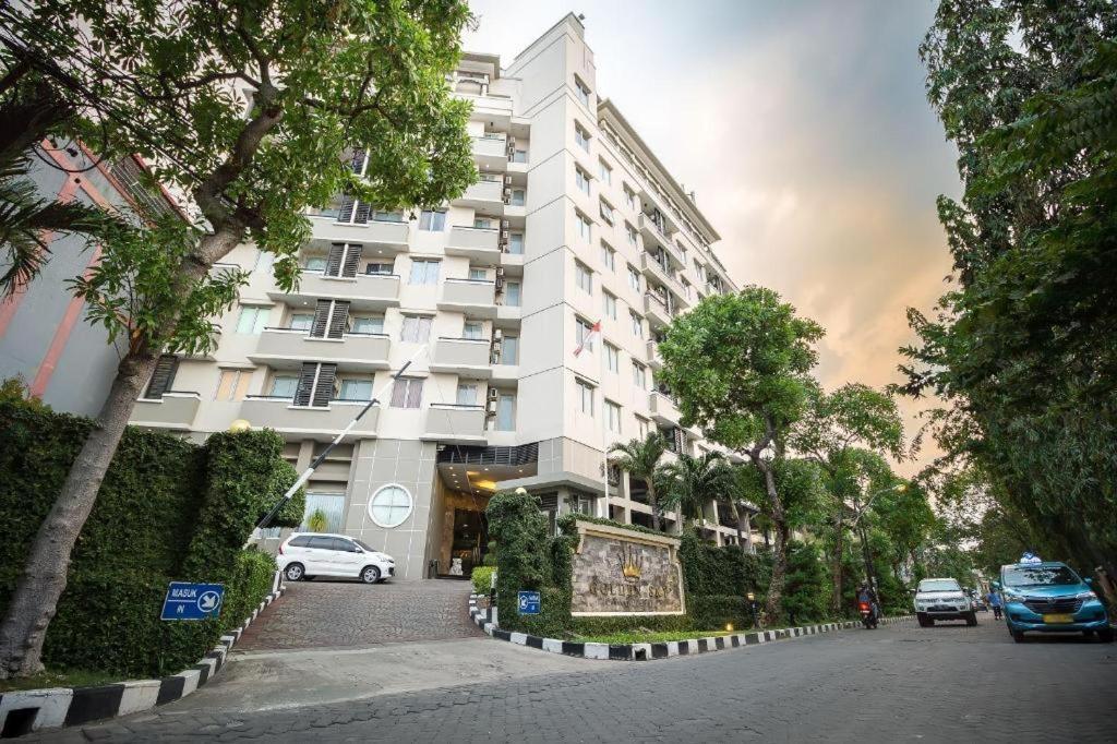 Hotel Golden Sky Pluit Jakarta Exterior foto