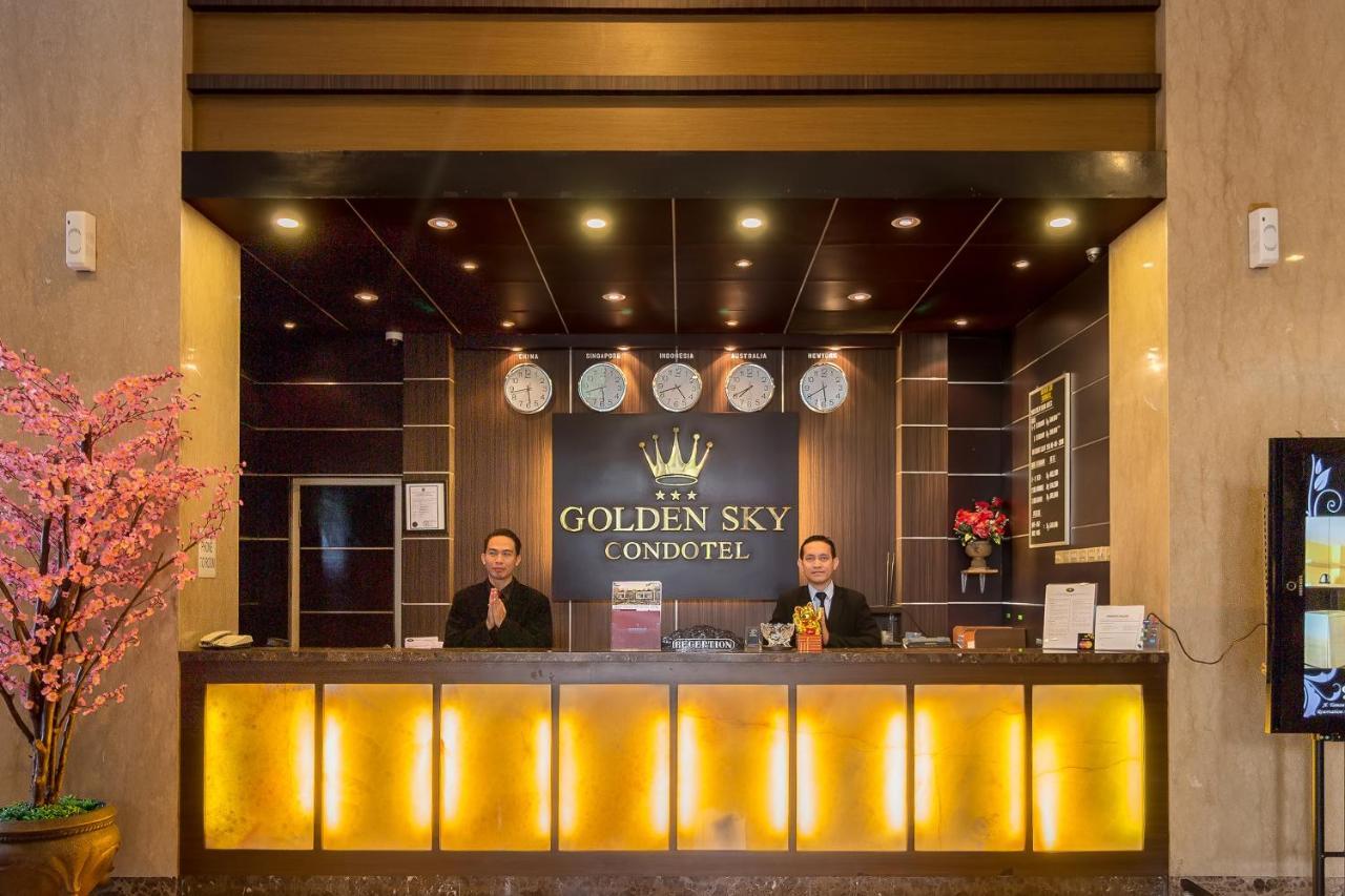 Hotel Golden Sky Pluit Jakarta Exterior foto